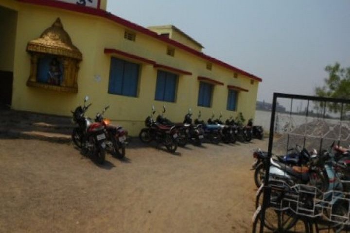 https://cache.careers360.mobi/media/colleges/social-media/media-gallery/27516/2019/12/16/Campus view of Shiksha Snatak Mahavidyalaya Raipur_Campus-view.jpg
